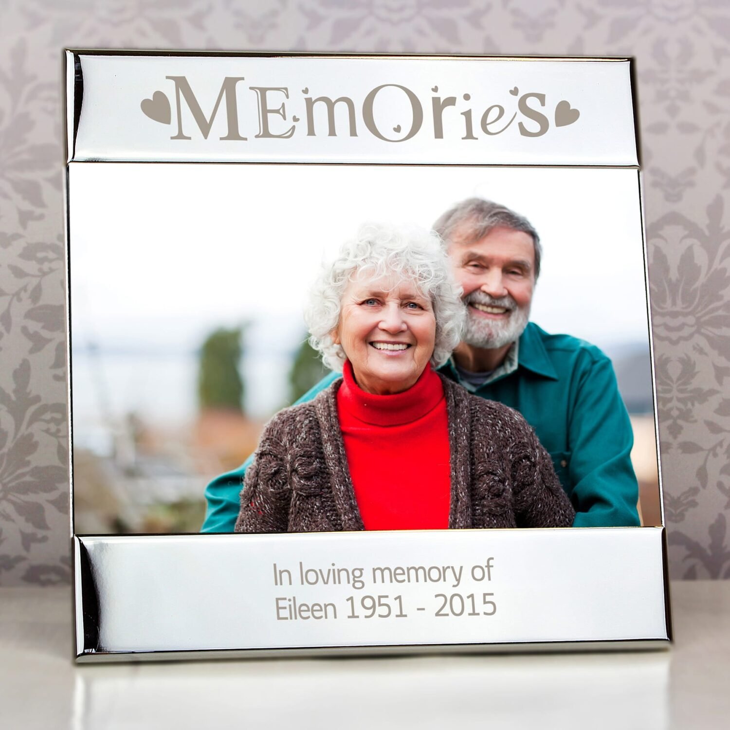 P0102C41 Personalised 'Memories' Hearts Design 6×4 Landscape Square Silver Photo Frame Personalised 'Memories' Hearts Design 6×4 Landscape Square Silver Photo Frame - Image 1