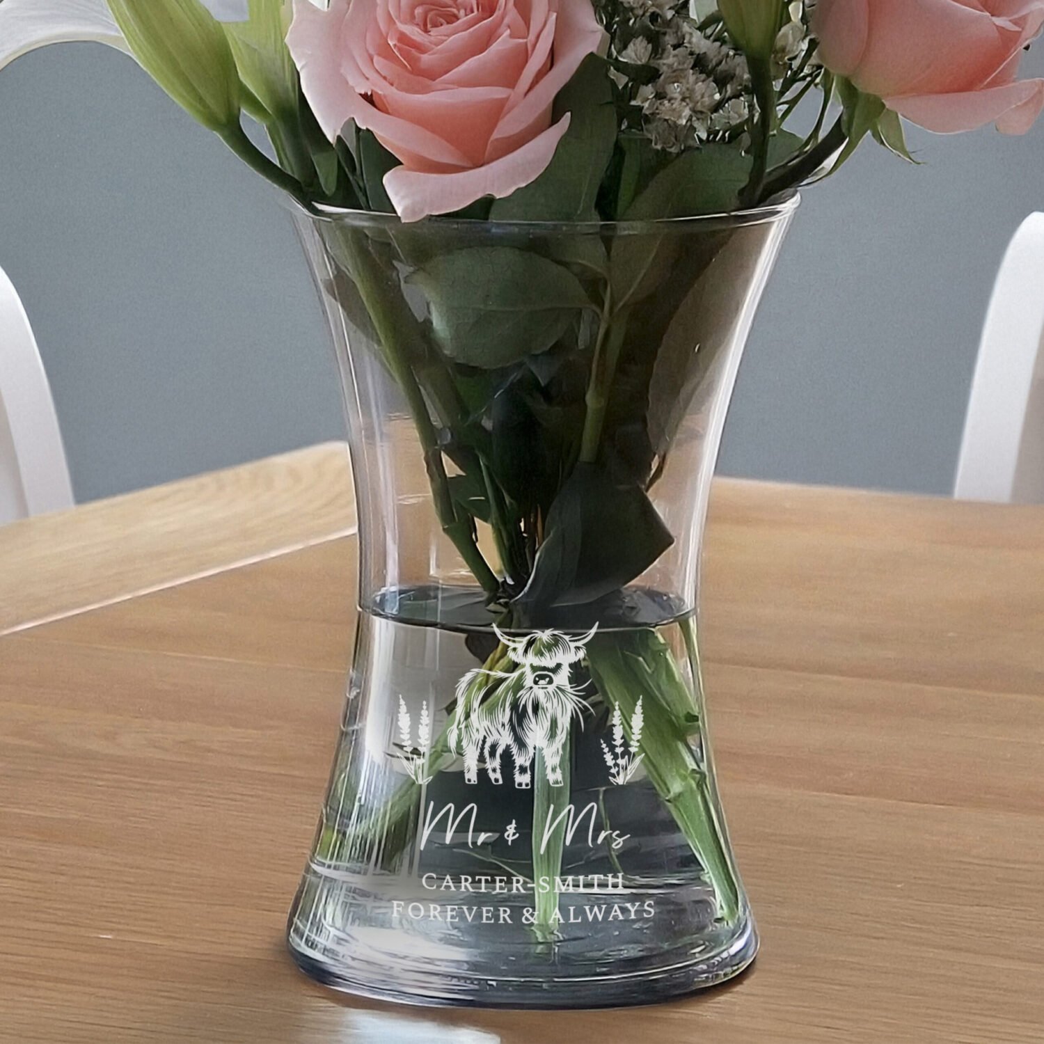 P0107J09 Personalised Highland Cow Design Glass Waisted Vase Personalised Highland Cow Design Glass Waisted Vase - Image 1