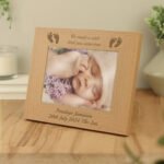 Personalised Baby Feet Motif 7x5 Landscape Oak Finish Photo Frame - Image 3