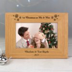 Personalised Snowflakes Motif 6x4 Landscape Oak Finish Photo Frame