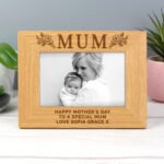 Personalised Floral Design 'Mum' 6x4 Landscape Oak Finish Photo Frame - Image 4