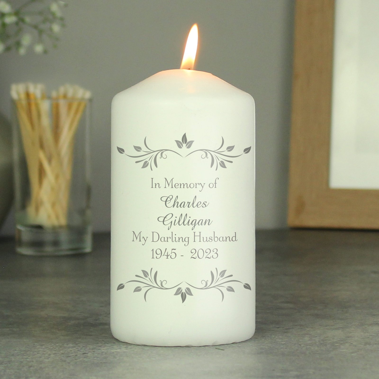 P0409C99 Personalised Any Message Sentiments Leaf Design Pillar Candle Personalised Any Message Sentiments Leaf Design Pillar Candle - Image 1