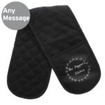 Personalised Wreath Design Black Oven Gloves - Image 3