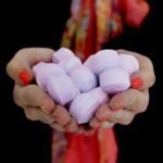 Ancient Wisdom 1.3Kg Box of Chill Pills Black Cherry Mini Bath Bombs - Image 2