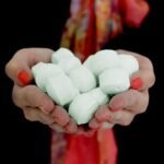 Ancient Wisdom 1.3Kg Box of Chill Pills Mango Mini Bath Bombs - Image 2