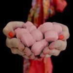 Ancient Wisdom 1.3Kg Box of Chill Pills Passion Fruit Mini Bath Bombs - Image 3
