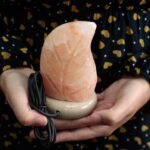 Ancient Wisdom Leaf Shaped Multicolour USB Himalayan Salt Lamp - Image 3