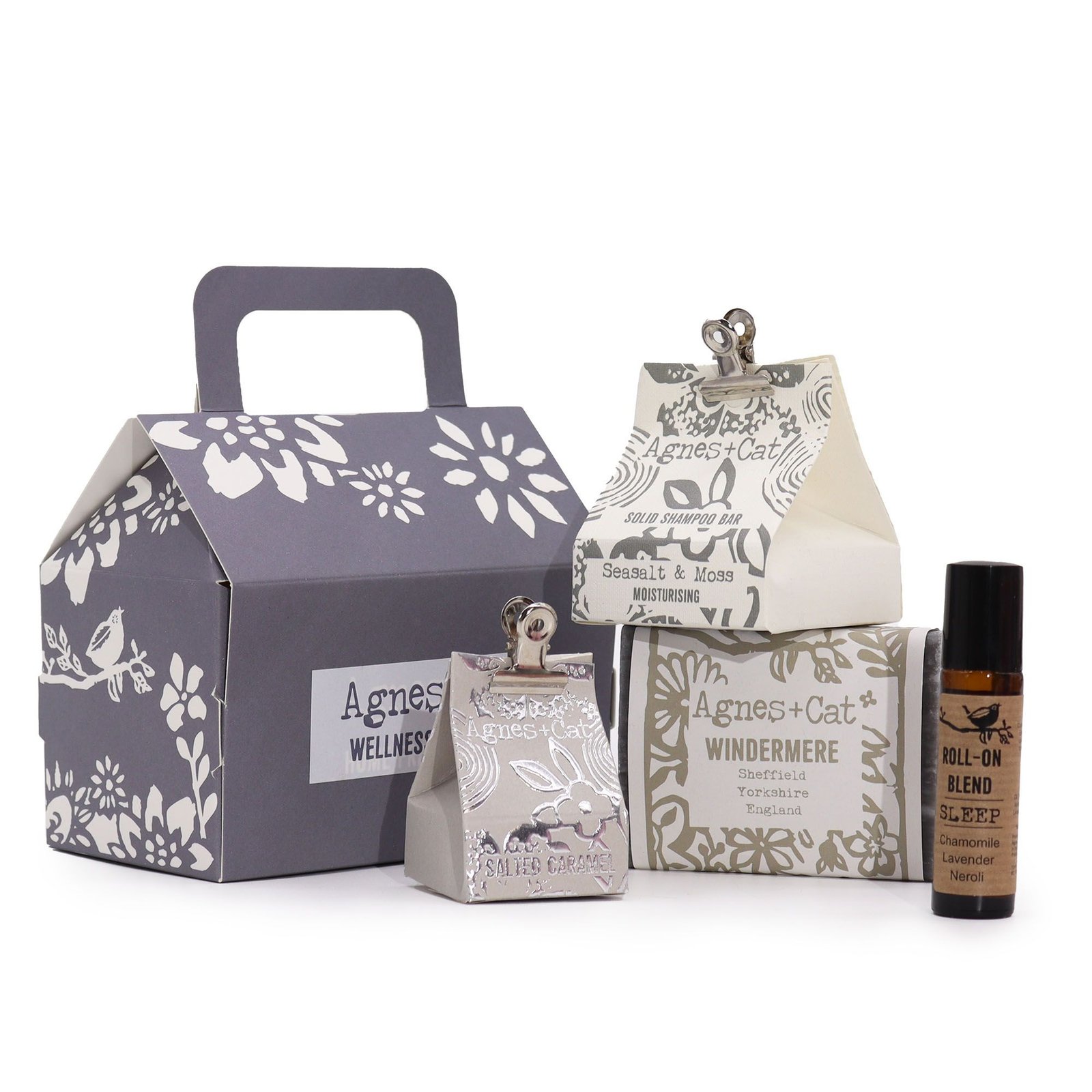 bG9jYWw6Ly9tZWRpYS8xUC9DQy82MFIzMEMxSjY0VEtDQzFQLzA3NTE3NzlmLmpwZw.jpg Agnes + Cat Lake Breeze Wellness Gift Set - Image 1