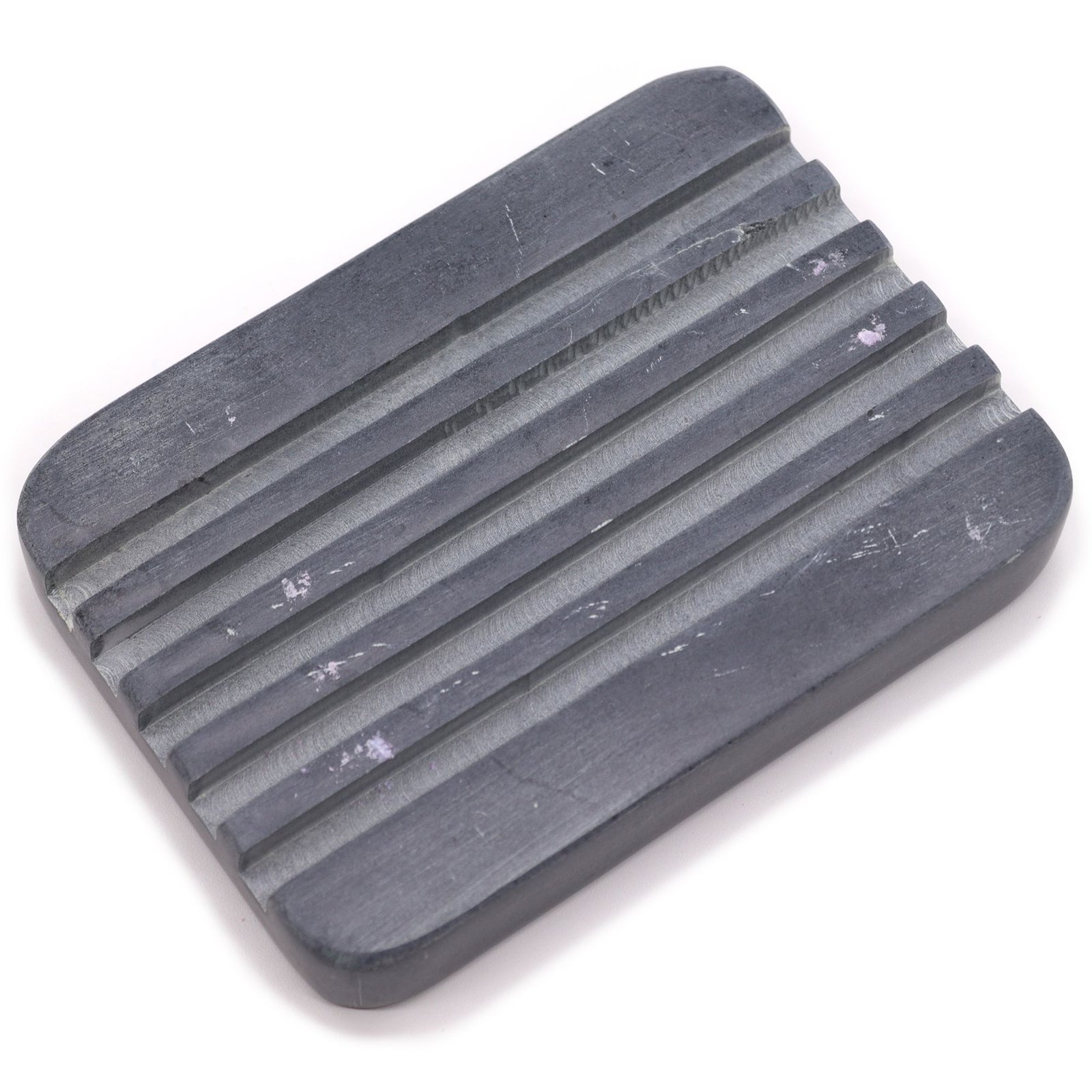 bG9jYWw6Ly9tZWRpYS9ISi9KRC82MFIzMEMxRzZXU0tKREhKLzNkOTEwZDVhLmpwZWc.jpg Ancient Wisdom Heavy Ridges Grey Soapstone Soap Dish - Image 1