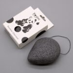Ancient Wisdom Teardrop Konjac Sponge - Bamboo Charcoal - Anti-Bacterial - Image 2
