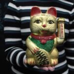 Ancient Wisdom Large Lucky Waving Money Cat - Image 2