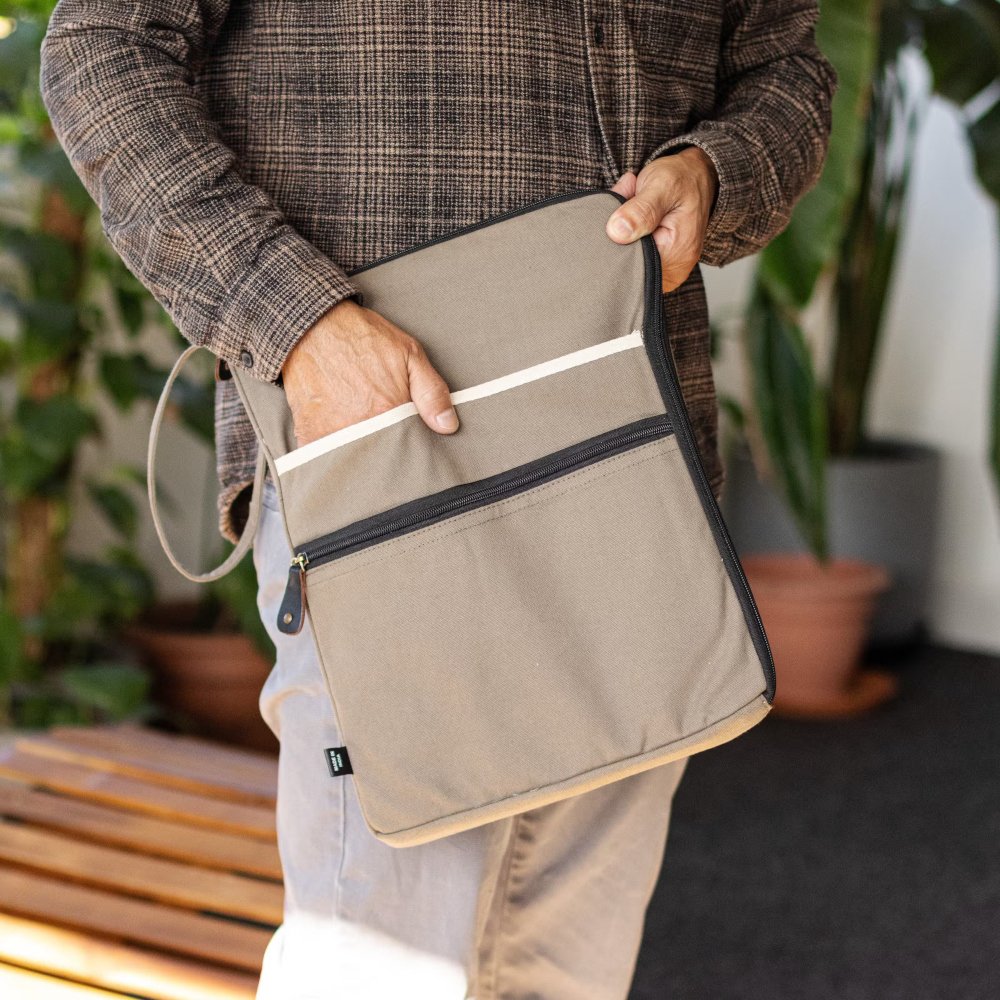 LTB-09 Hop Hare Cotton Canvas Large Laptop Pouch – Olive 3