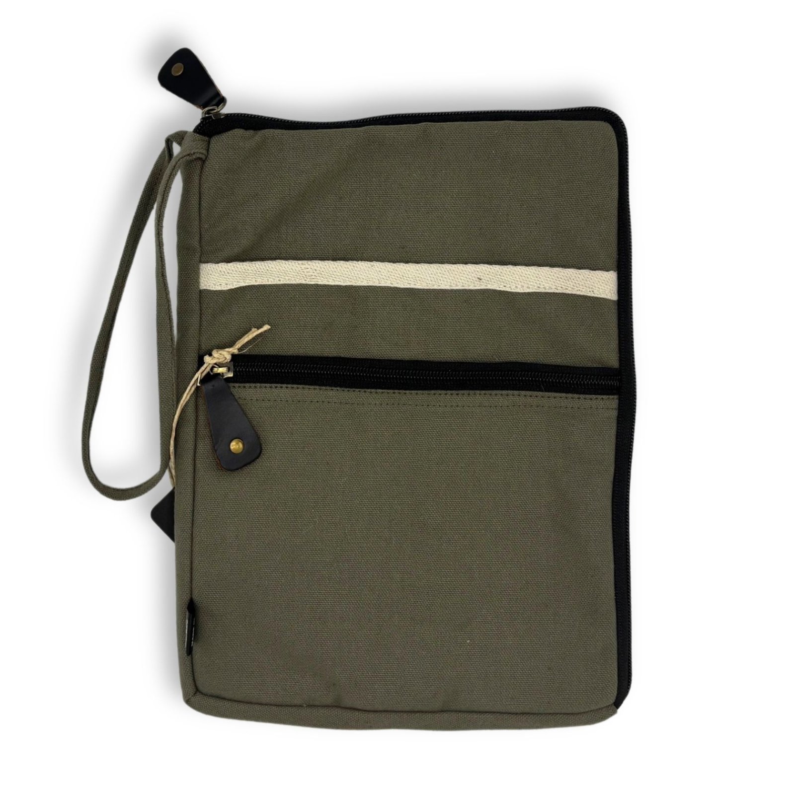 bG9jYWw6Ly9tZWRpYS85SC9HRC82MFIzMEMxRzZXVDNHRDlILzBkNTFjZWQ0LmpwZWc.jpg Hop Hare Cotton Canvas Large Laptop Pouch – Olive - Image 1