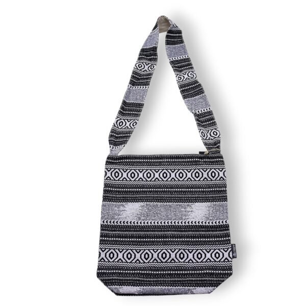 Ancient Wisdom Nomad Sari Jacquard Natural Carryall Bags – Urban Caravan