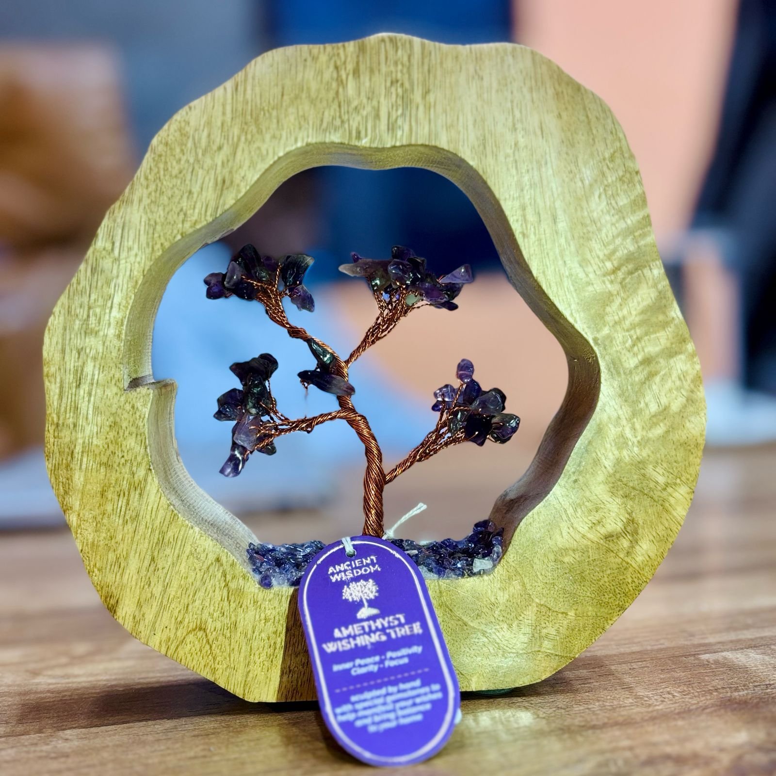 bG9jYWw6Ly9tZWRpYS8xUi8yRS82MFIzMEMxSDc0UksyRTFSLzFhMGE0OTVmLmpwZWc.jpg Ancient Wisdom 60 Chipstones Mango Wood Ring Gemstone Tree Garden – Amethyst - Image 1