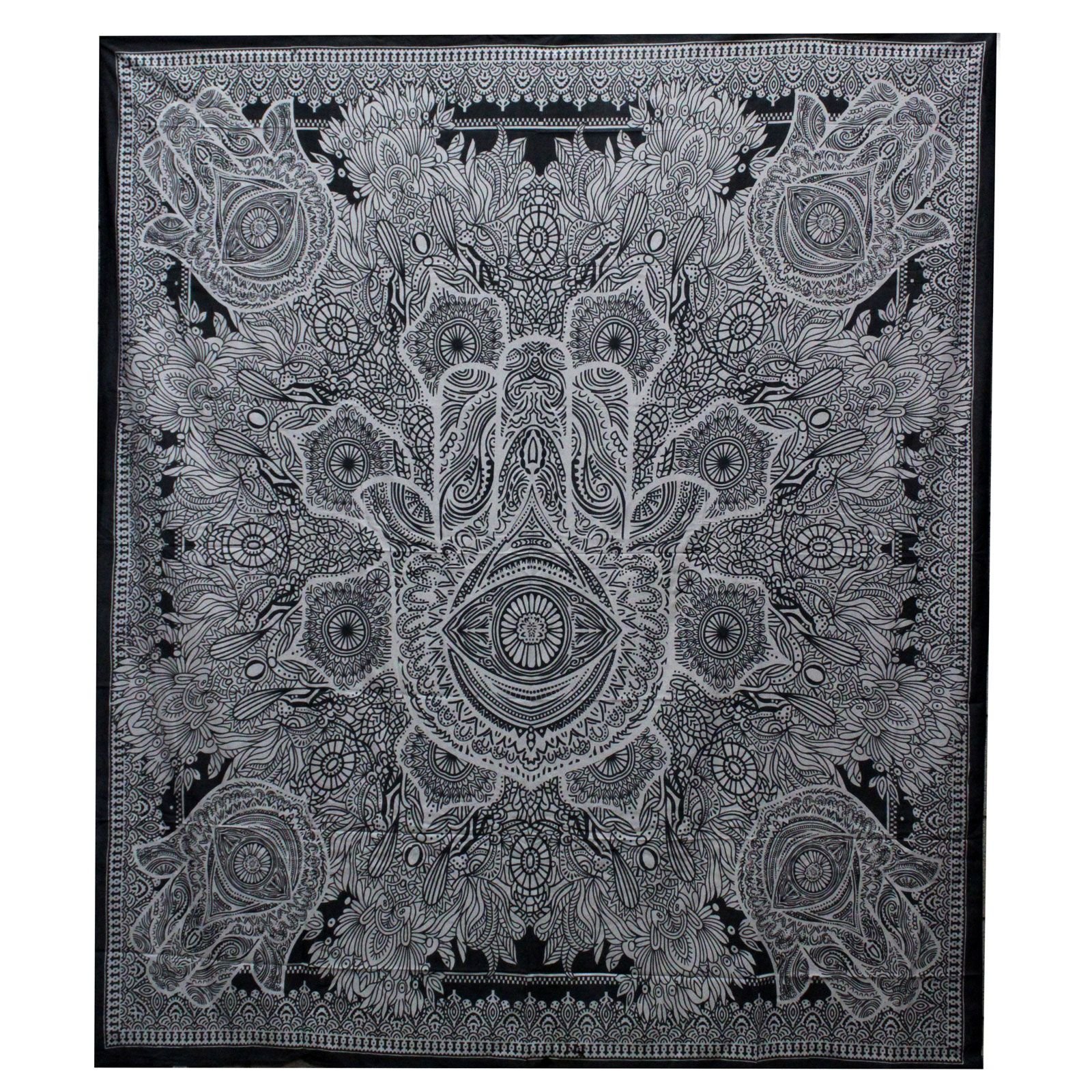 bG9jYWw6Ly9tZWRpYS9TTi9KQy82MFIzMEMxRzZNV0tKQ1NOLzI0NDFkNzVhLmpwZWc.jpg Ancient Wisdom Black & White Double Cotton Bedspread + Wall Hanging – Hamsa - Image 1