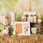 Widdop The Funny Farm "Piggin Gorgeous" Ceramic Jug Vase - Image 6