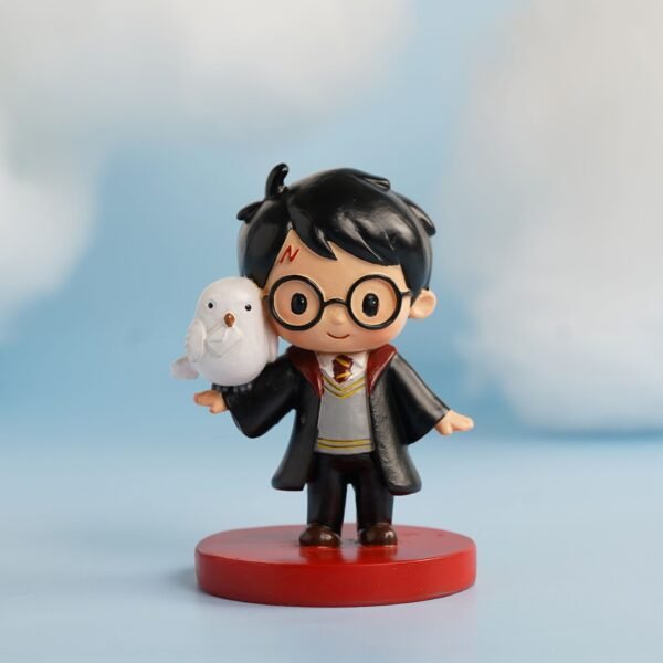 Harry Potter Back To Hogwarts Figurine - Harry Potter