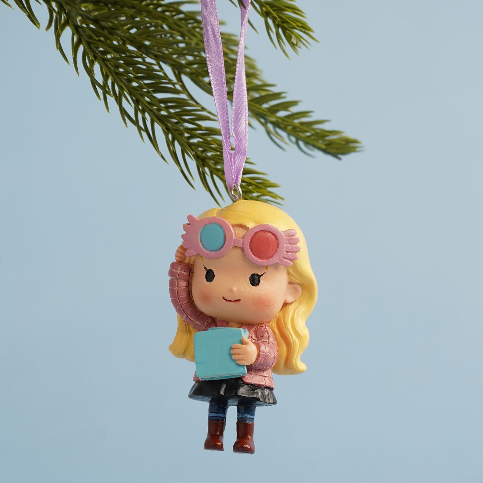 WB1017.jpg Harry Potter Back To Hogwarts Christmas Tree Decoration – Luna Lovegood - Image 1