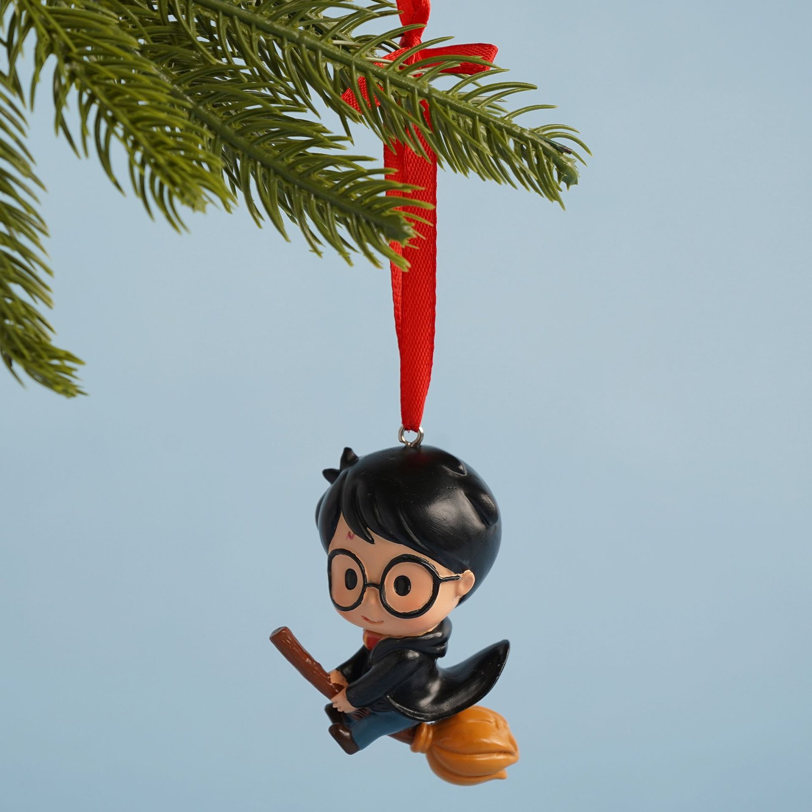 WB1018.jpg Harry Potter Back To Hogwarts Christmas Tree Decoration - Harry Potter - Image 1