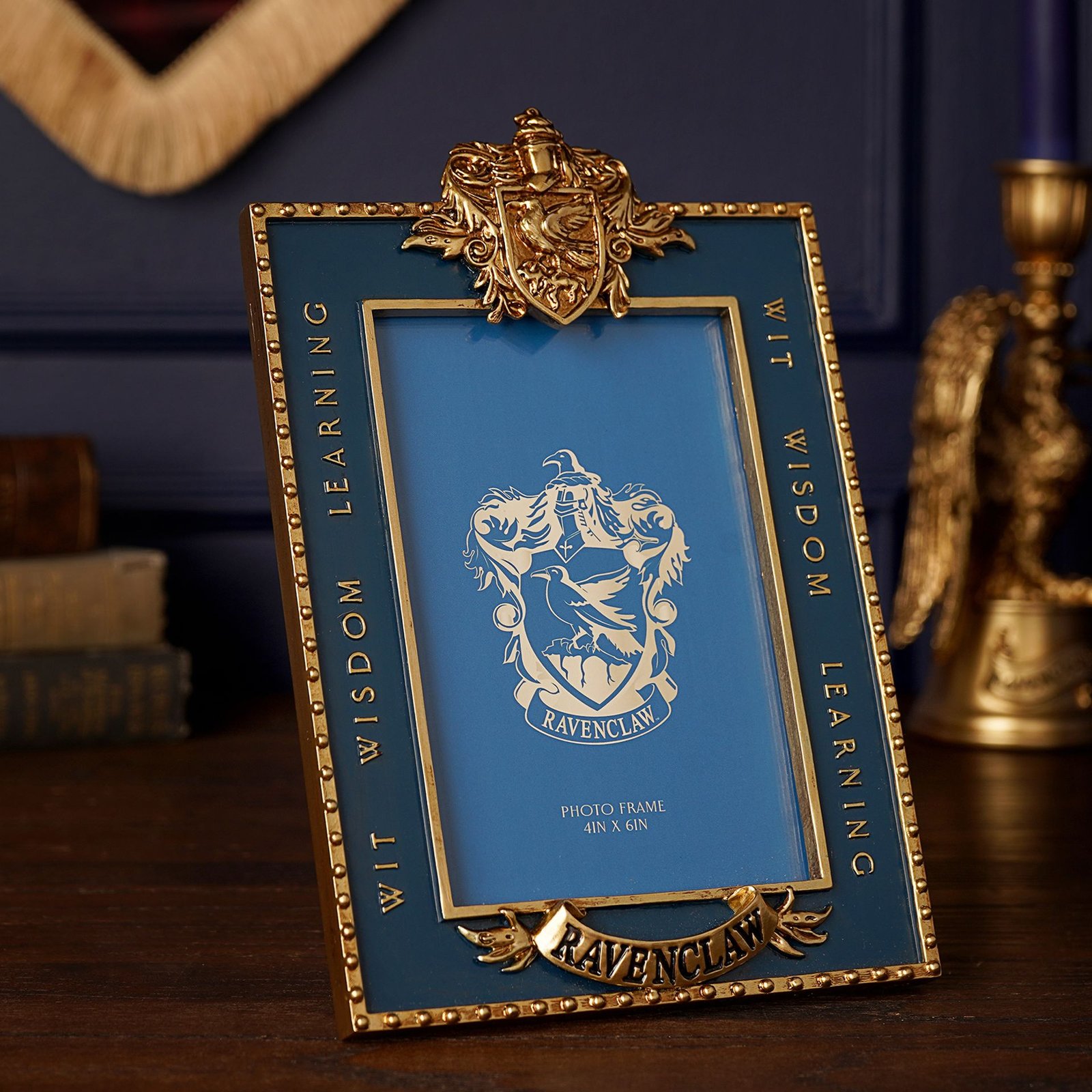 WB1051.jpg Harry Potter 4 x 6″ House Crest Alumni Photo Frame – Ravenclaw - Image 1