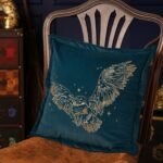 Harry Potter Alumni Velvet Cushion (43cm) - Hedwig