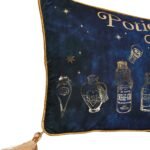 Harry Potter "Potions Class" Alumni Velvet Cushion (50 x 30cm) - Image 3