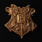 Harry Potter Alumni Gold Resin Metallic Effect Wall Shield - Image 6