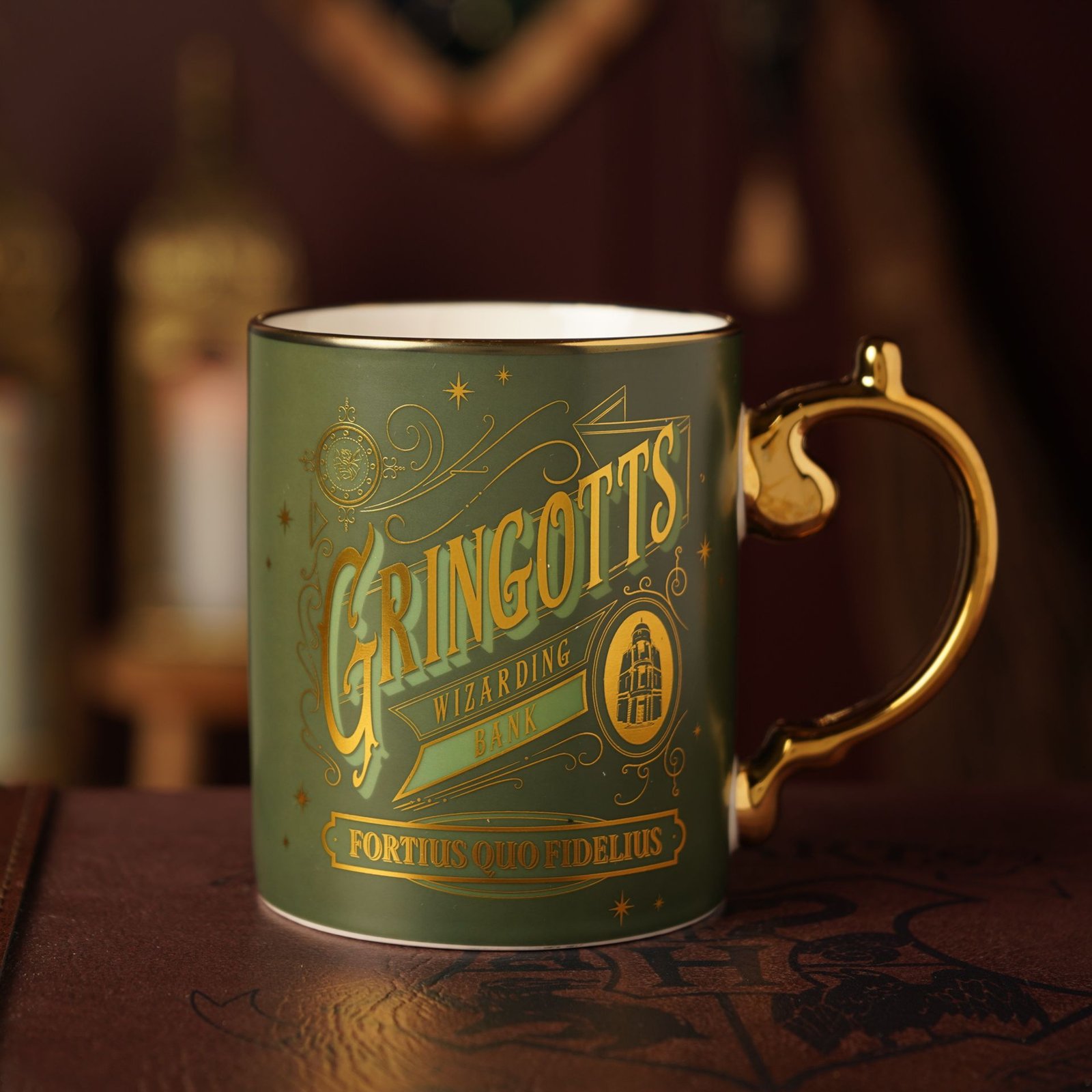 WB855.jpg Harry Potter Alumni Collectable Green & Gold Ceramic Mug - Gringotts - Image 1