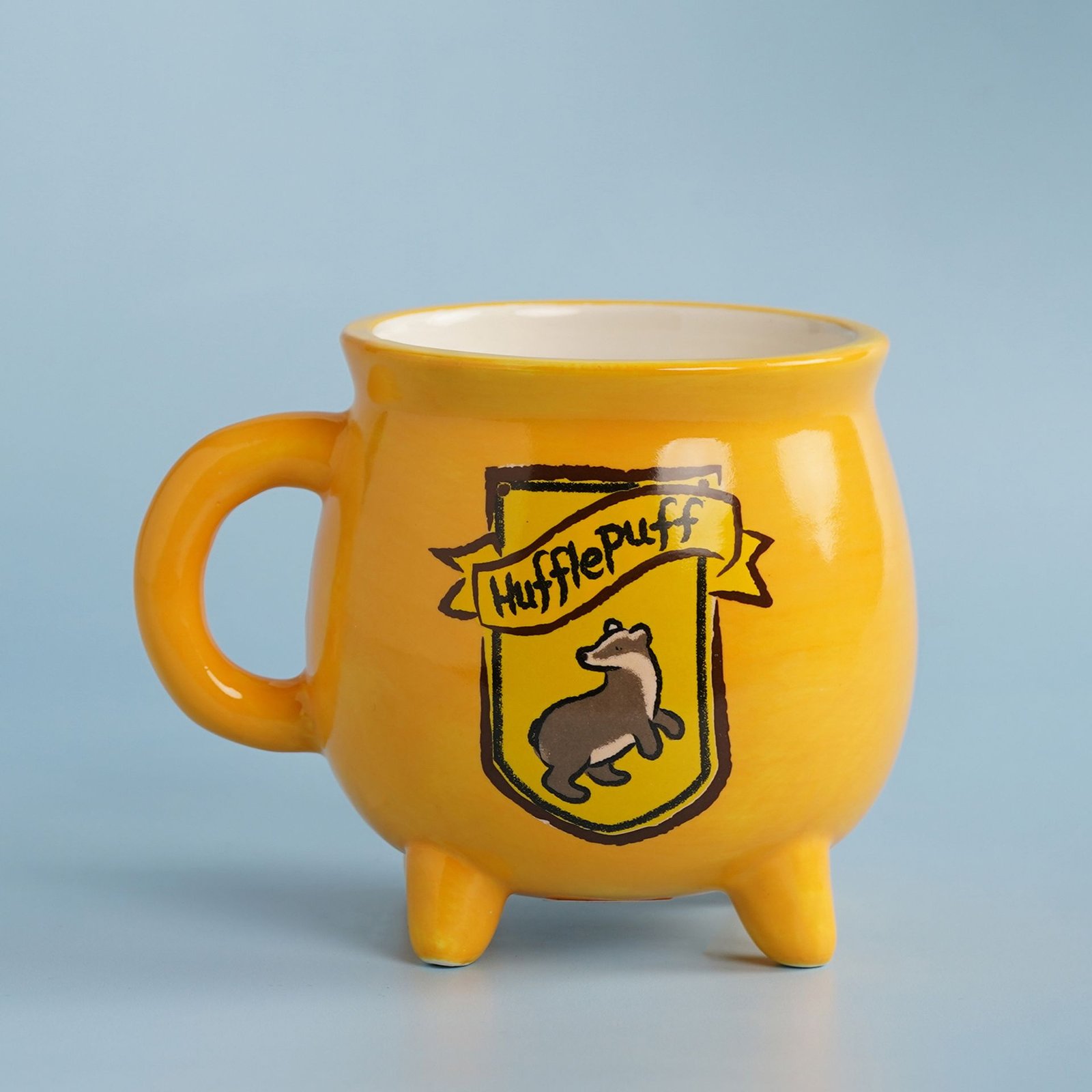 WB983.jpg Harry Potter Back To Hogwarts Ceramic Cauldron Mug – Hufflepuff - Image 1