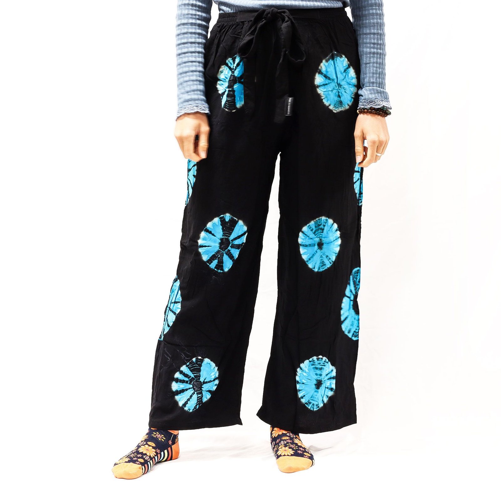 bG9jYWw6Ly9tZWRpYS85SC84RC82MFIzMEMxSjYwV0s4RDlILzgwN2YxZWU2LmpwZWc.jpg Nomad Sari Black & Blue Japanese Style Lounge Pants (Large) - Image 1