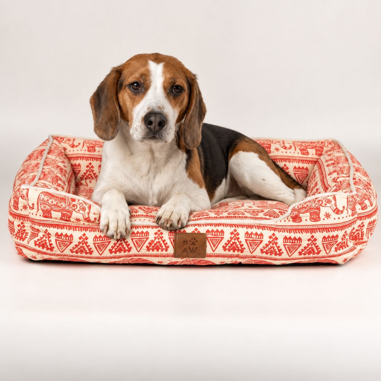 bG9jYWw6Ly9tZWRpYS85Ui9HRS82MFIzMEMxSjZSVktHRTlSL2Q5ZmJhZjYxLnBuZw.jpg PAW Lucky Elephant Design Red & Cream Pet Bed (60 × 50 × 14cm) - Image 1