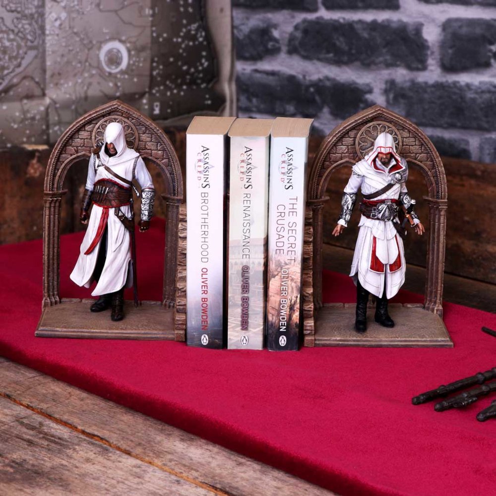b5600t1_Assassins_Creed_-_Altair__Ezio_Library_Resin_Bookends_21cm Assassin's Creed - Altaïr & Ezio Library Resin Bookends (21cm) - Image 1
