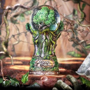 The Lord of the Rings - Middle Earth Treebeard Resin & Glass Snow Globe (22.5cm)