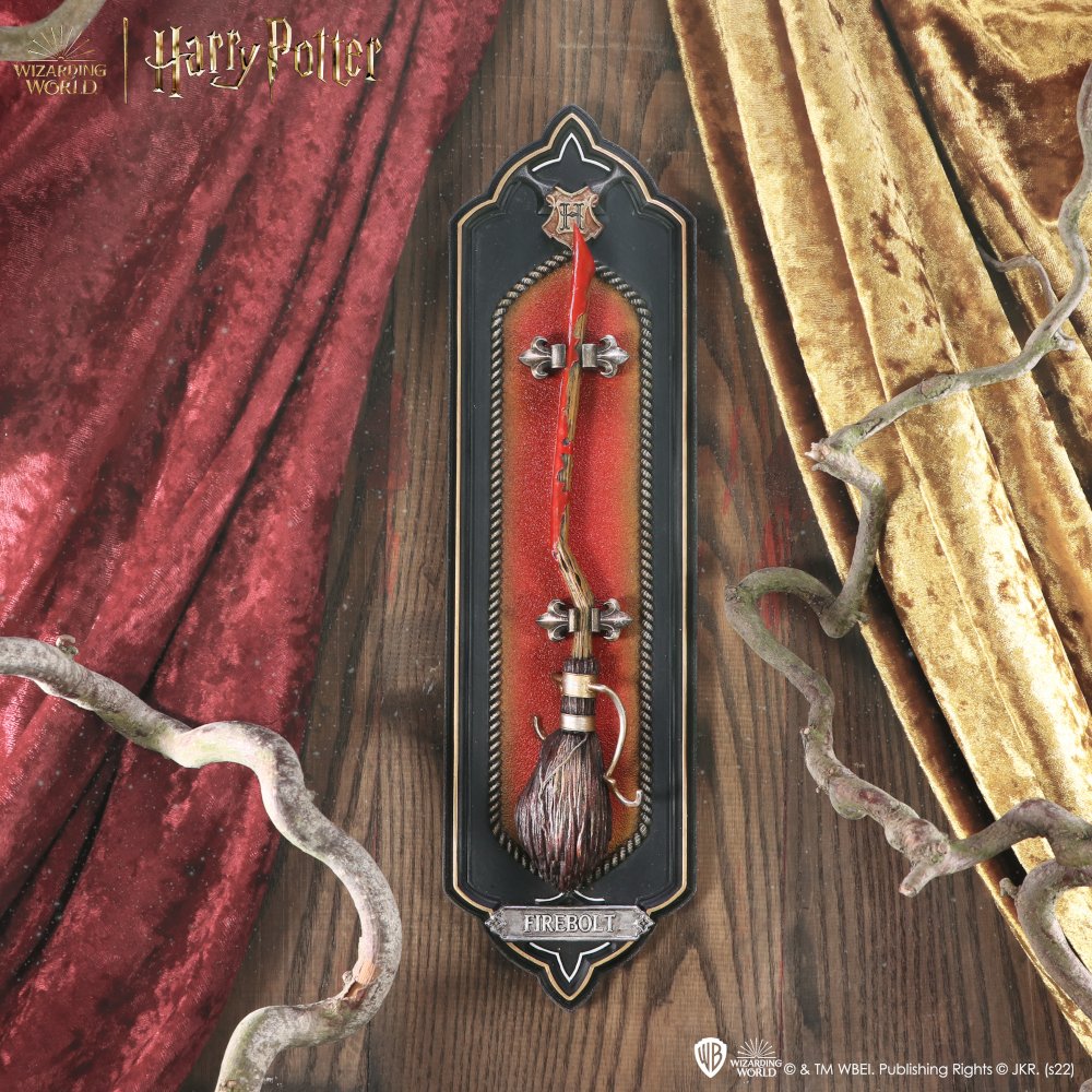 b6152w2 Harry Potter - Firebolt Broomstick Resin Wall Plaque (34.5cm) Harry Potter - Firebolt Broomstick Resin Wall Plaque (34.5cm) - Image 1