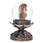 Harry Potter - Hogwarts Wand Resin & Glass Snow Globe (17.5cm) - Image 4