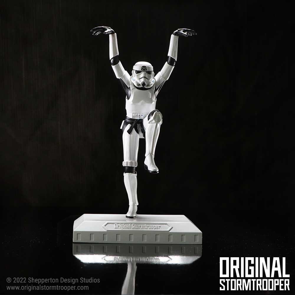 b6359x3 Original Stormtrooper - Crane Kick Collectable Resin Figurine (20.5cm) Original Stormtrooper - Crane Kick Collectable Resin Figurine (20.5cm) - Image 1