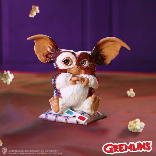 Gremlins - Gizmo with 3D Glasses Resin Figurine (14.5cm)