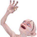 The Lord of the Rings - Gollum with One Ring Resin Bust (39cm) - Image 2