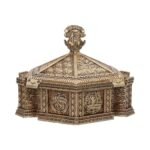 Harry Potter - Hogwarts Bronze Resin Trinket Box (13cm) - Image 4