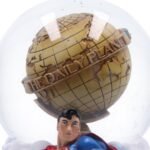 DC: Superman - The Daily Planet Resin Snow Globe (15.2cm) - Image 3