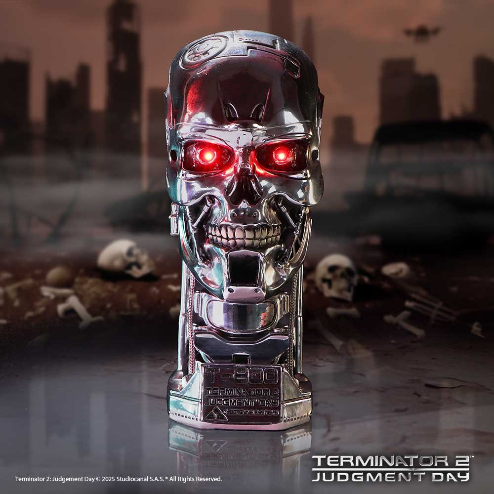b7102c25 Terminator 2 Judgement Day - T-800 Head Silver Finish Light-Up Resin Figurine (21cm) Terminator 2: Judgement Day - T-800 Head Silver Finish Light-Up Resin Figurine (21cm) - Image 1