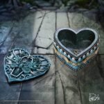 Tim Burton's: Corpse Bride - With This Ring Resin Vow Box (9.5cm) - Image 2