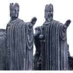 The Lord of the Rings - Gates of Argonath Resin Bookends (31cm) - Image 3