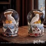 Harry Potter - Hogsmeade Village Resin & Glass Snow Globe (14.6cm) - Image 2