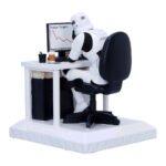 Original Stormtrooper - Slave to the Wage Collectable Resin Figurine (13.7cm) - Image 7
