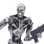 Terminator 2: Judgement Day - T-1000 vs T-800 Silver Finish Resin Bookends (18.5cm) - Image 4