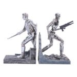 Terminator 2: Judgement Day - T-1000 vs T-800 Silver Finish Resin Bookends (18.5cm) - Image 5