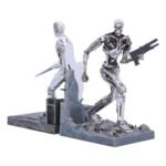 Terminator 2: Judgement Day - T-1000 vs T-800 Silver Finish Resin Bookends (18.5cm) - Image 6