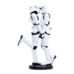 Original Stormtrooper - First Kiss Collectable Resin Figurine (14.6cm) - Image 7